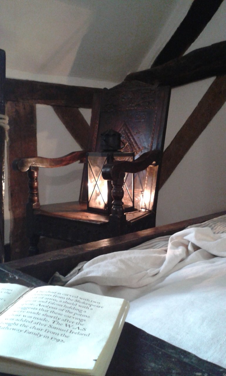 Shakespeare courting chair