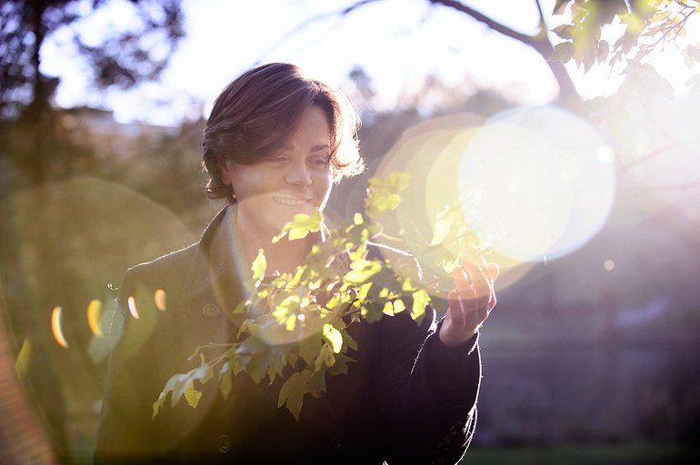 Author Kathryn Harkup of Death by Shakespeare Snakebites, Stabbings and Broken hearts