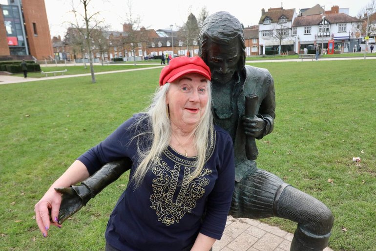 Michelle Avon, Bard & Waterside 2022, photo by Phil Caldicott, copyright Michelle Avon Jan 2022, DR1450