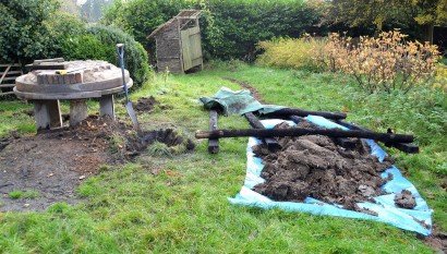 Rebuilding Bread Oven at MAF