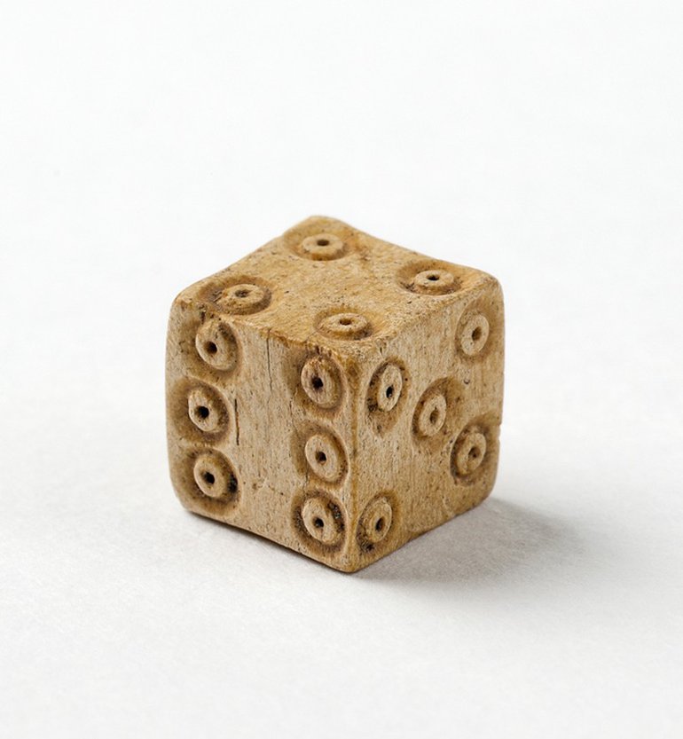 sbt-2010-3-bone-dice-new-place-456-enlarged.jpg
