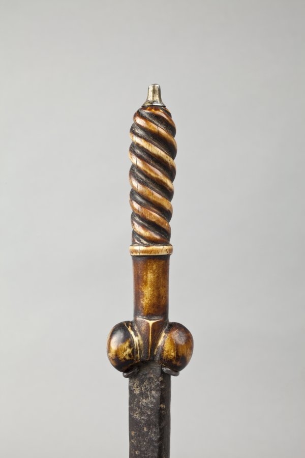 SBT_2017_10 Bollock Dagger Mid C16th Hilt